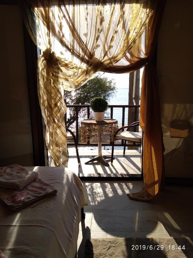 Aktaion Appartement Milína Buitenkant foto