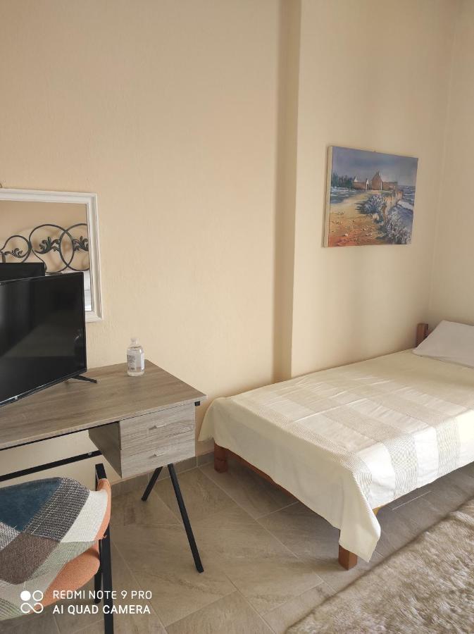 Aktaion Appartement Milína Buitenkant foto